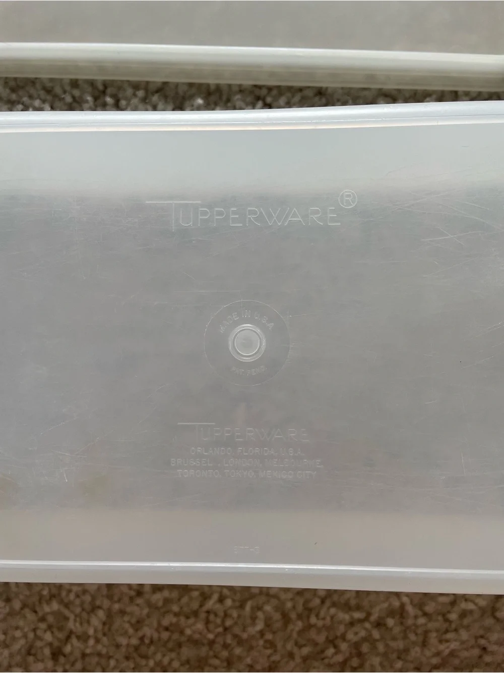 Tupperware off white